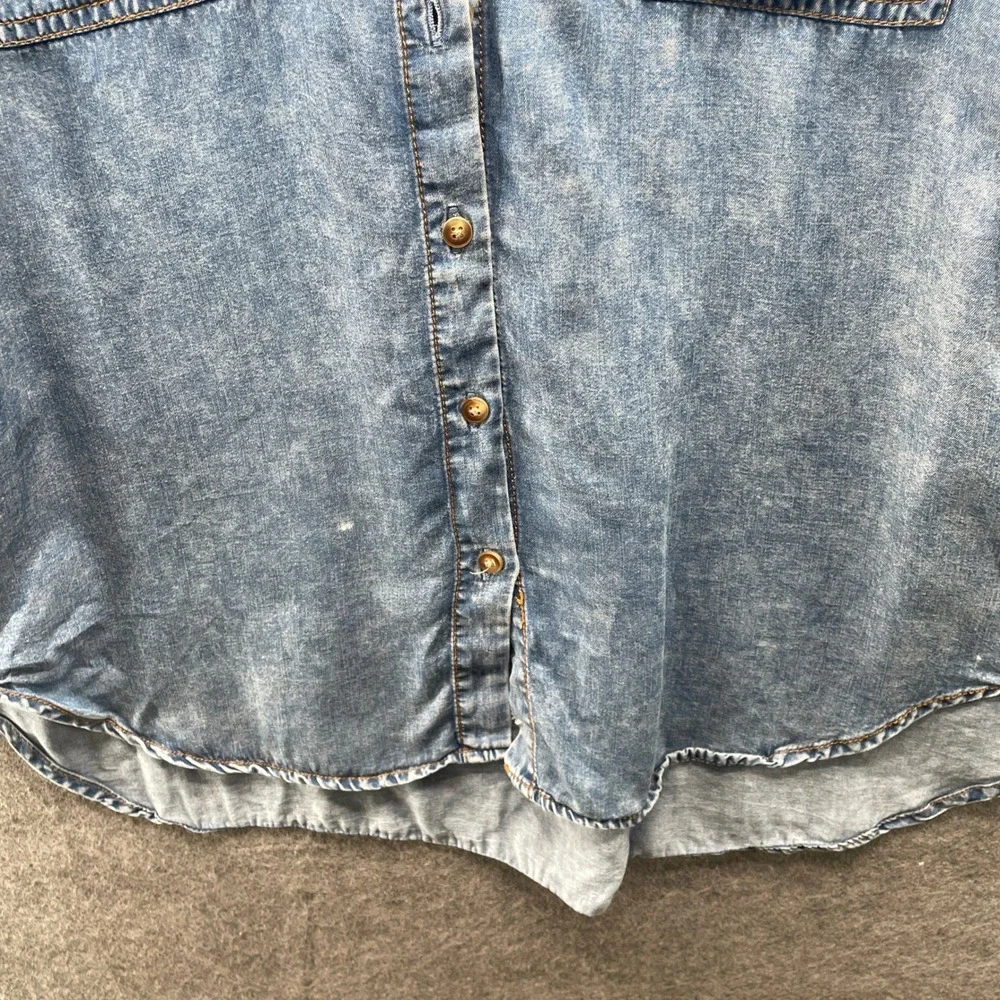 Jane+Delancey Button Down Shirt Womens M Blue Vintage Wash Lyocell Short Sleeve - Picture 4 of 9